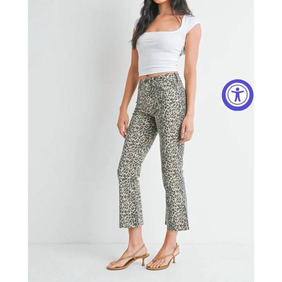 🔥Brand NEW JUST BLACK DENIM tonal crop flare jeans in leopard - Picture 1 of 2